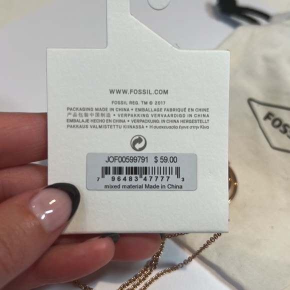 NWT Rose Gold Fossil Necklace - Picture 2 of 7